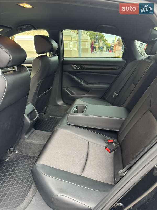 Седан Honda Accord 2018 в Одессе