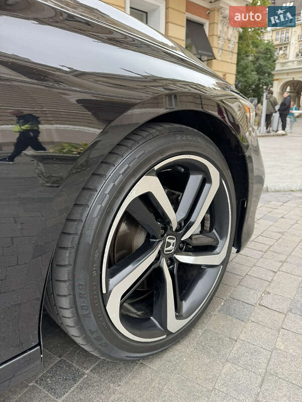 Седан Honda Accord 2018 в Одессе
