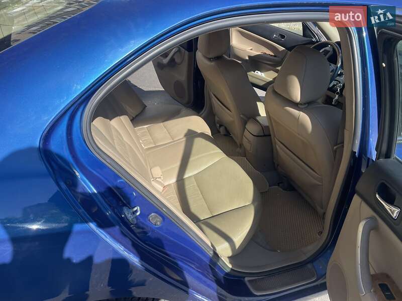 Седан Honda Accord 2004 в Киеве