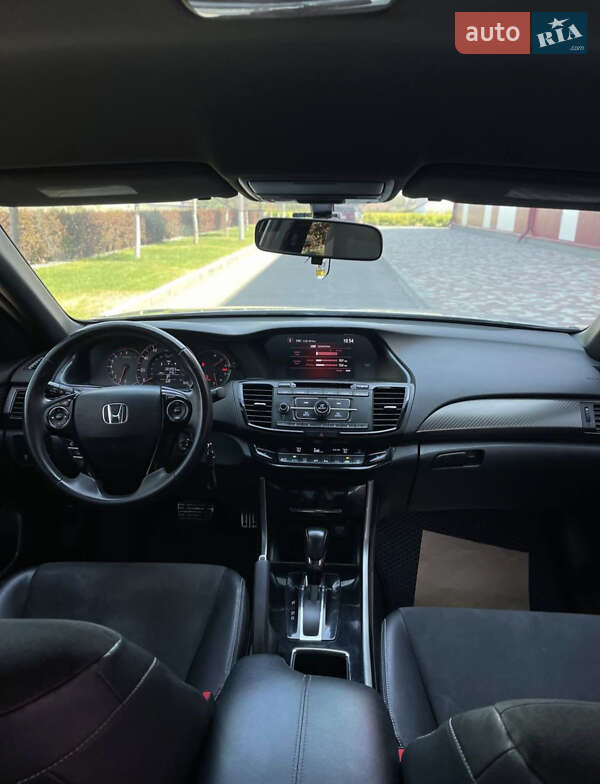 Седан Honda Accord 2016 в Павлограде