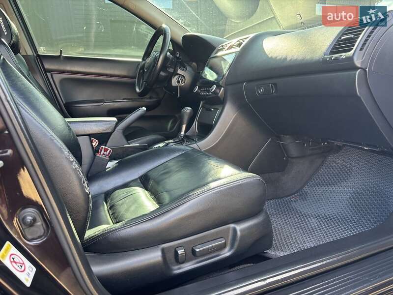 Седан Honda Accord 2006 в Кропивницком
