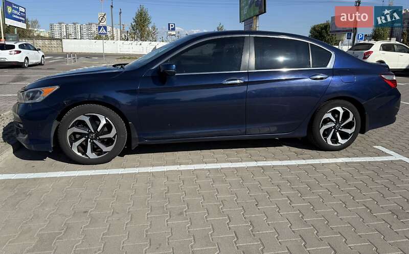Седан Honda Accord 2015 в Києві