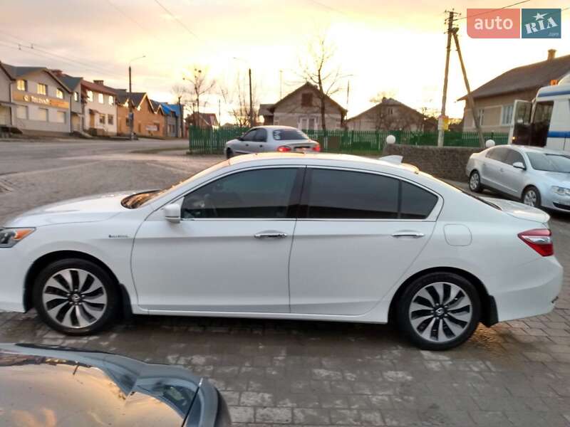 Седан Honda Accord 2016 в Івано-Франківську