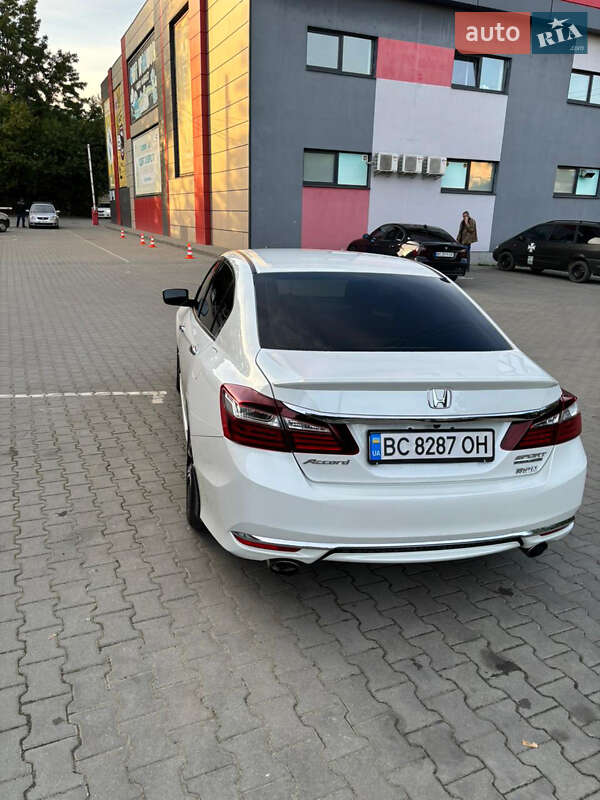 Седан Honda Accord 2017 в Самборе