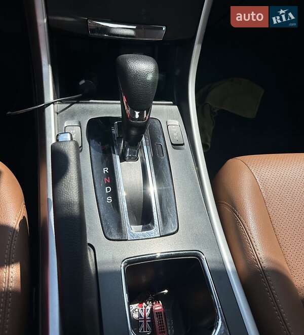 Купе Honda Accord 2013 в Києві фото 15 Купе Honda Accord 2013 в Києві