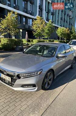 Седан Honda Accord 2018 в 