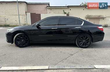 Седан Honda Accord 2013 в 