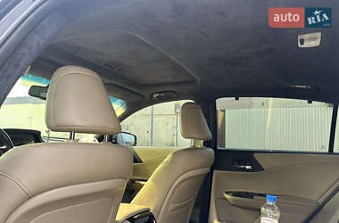 Седан Honda Accord 2013 в 