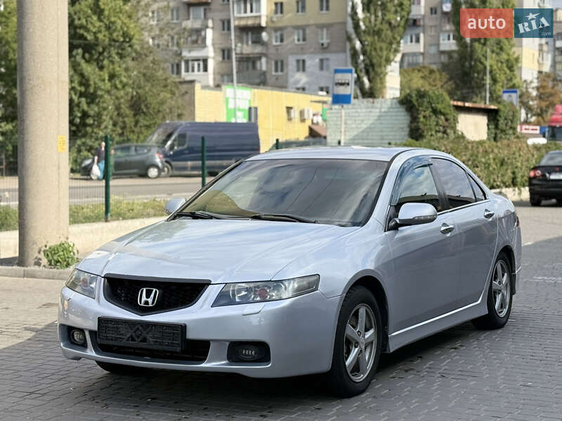 Седан Honda Accord 2004 в Днепре