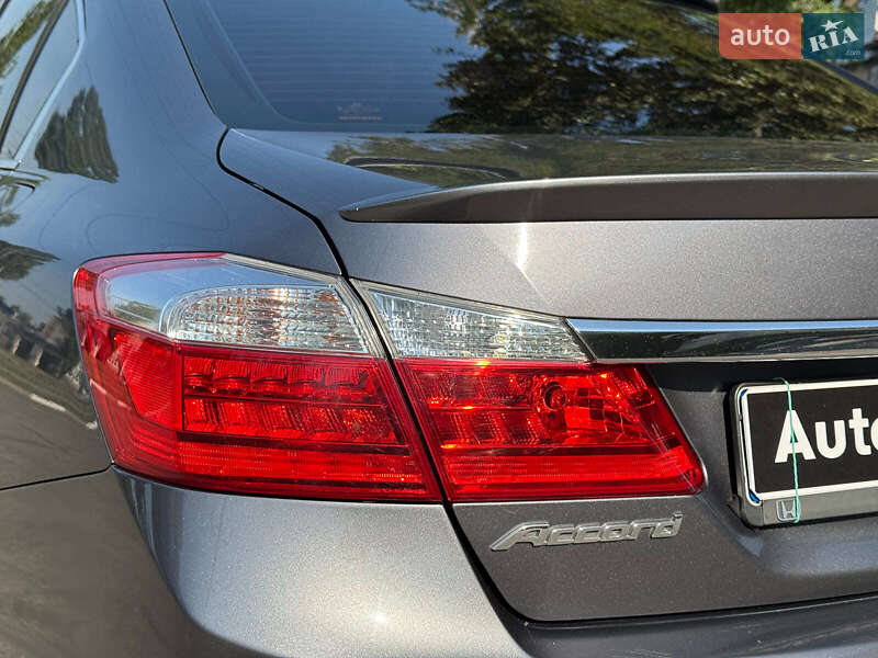 Седан Honda Accord 2013 в Запоріжжі