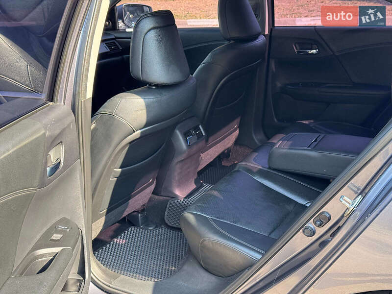 Седан Honda Accord 2013 в Запоріжжі