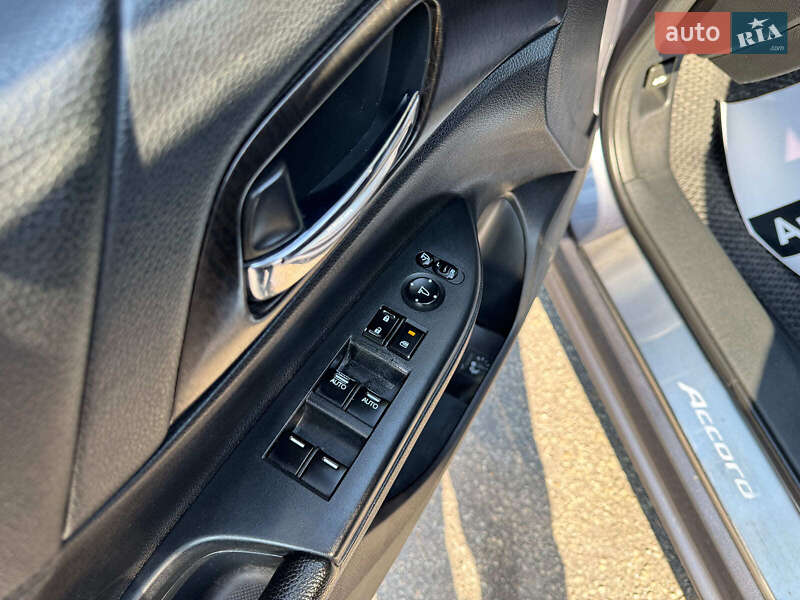 Седан Honda Accord 2013 в Запоріжжі