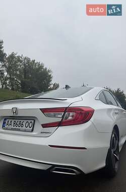 Седан Honda Accord 2022 в 