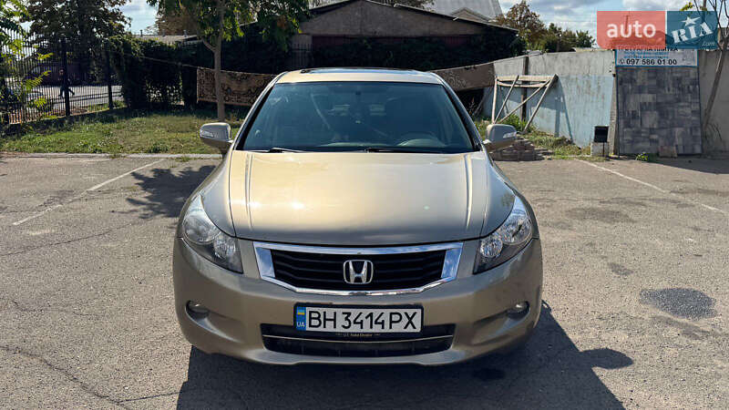 Седан Honda Accord 2008 в Килии