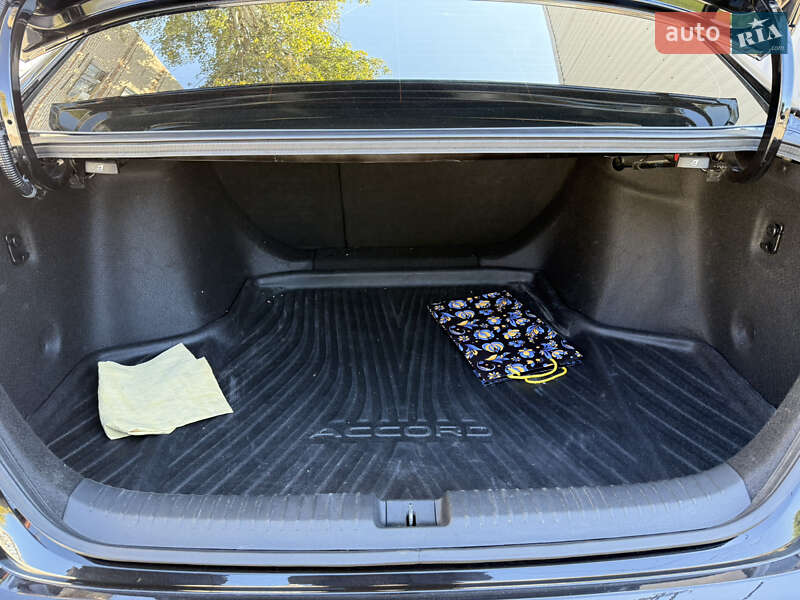 Седан Honda Accord 2023 в Днепре