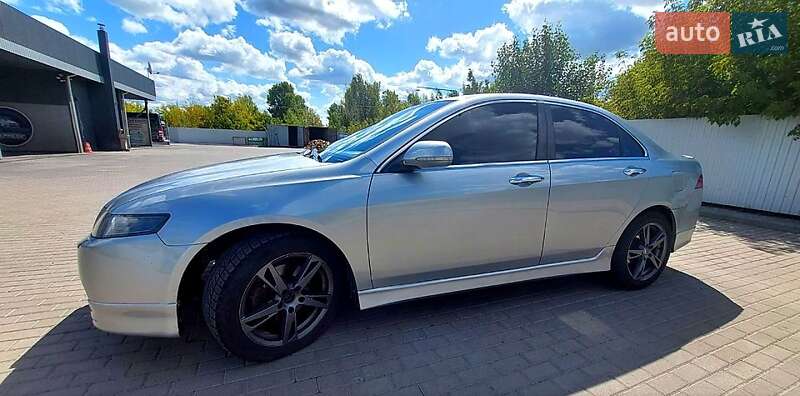 Седан Honda Accord 2004 в 