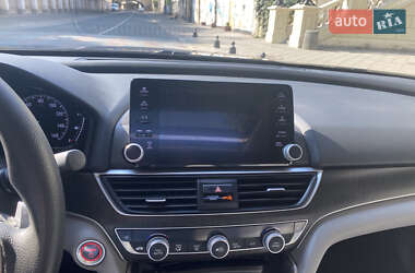 Седан Honda Accord 2019 в 