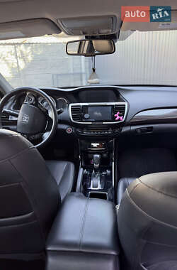 Седан Honda Accord 2016 в 