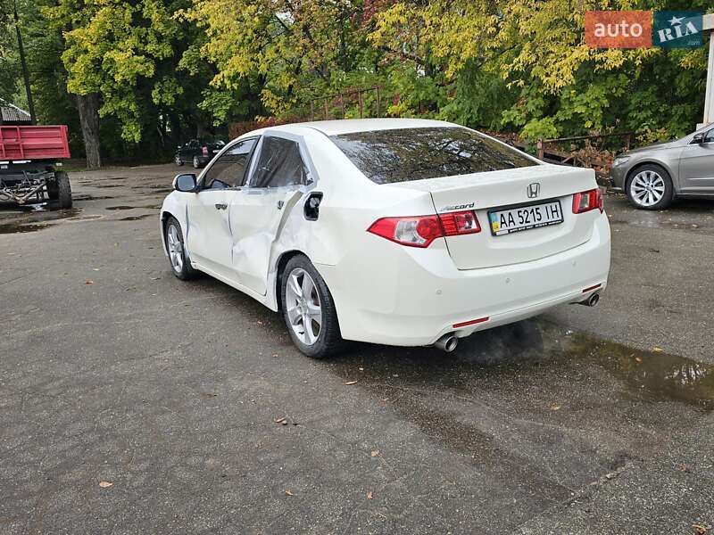 Седан Honda Accord 2010 в Киеве