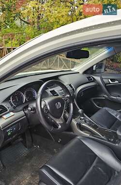 Седан Honda Accord 2010 в 
