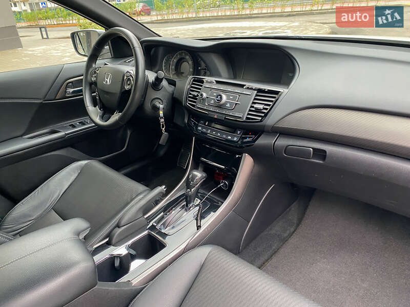 Седан Honda Accord 2016 в Киеве фото 7 Седан Honda Accord 2016 в Киеве
