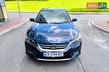Седан Honda Accord 2015 в 