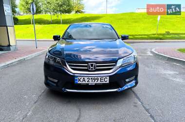 Седан Honda Accord 2015 в 