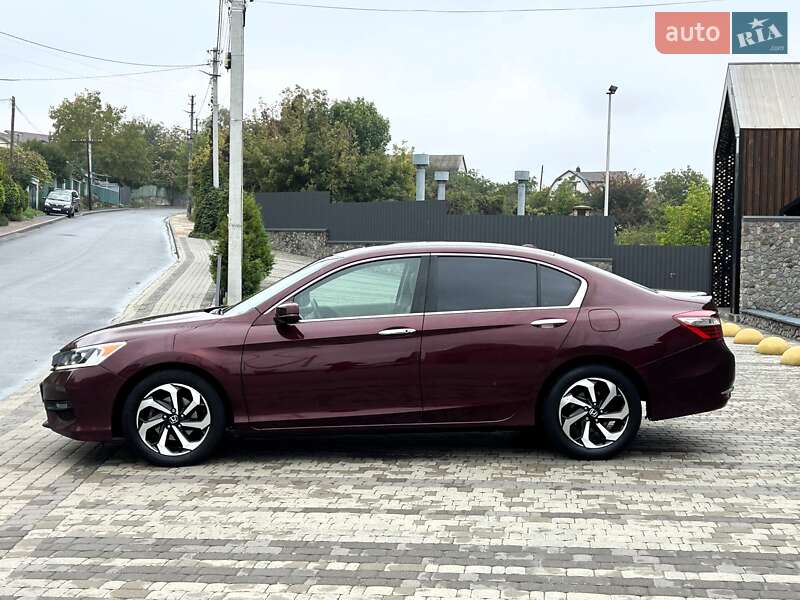 Седан Honda Accord 2017 в Киеве