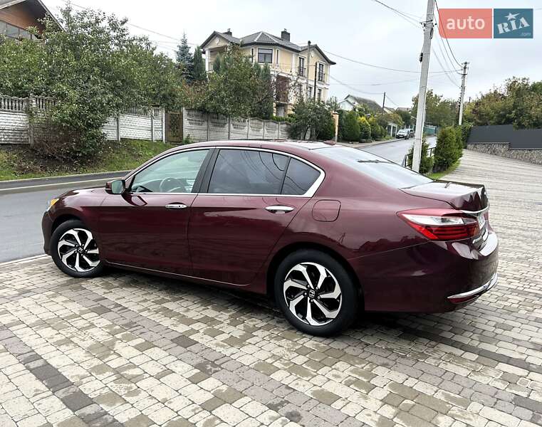 Седан Honda Accord 2017 в Киеве
