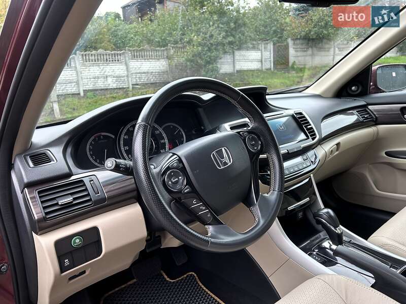 Седан Honda Accord 2017 в Киеве