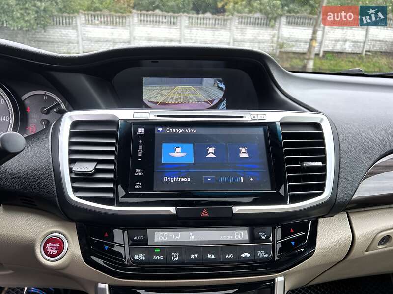 Седан Honda Accord 2017 в Киеве