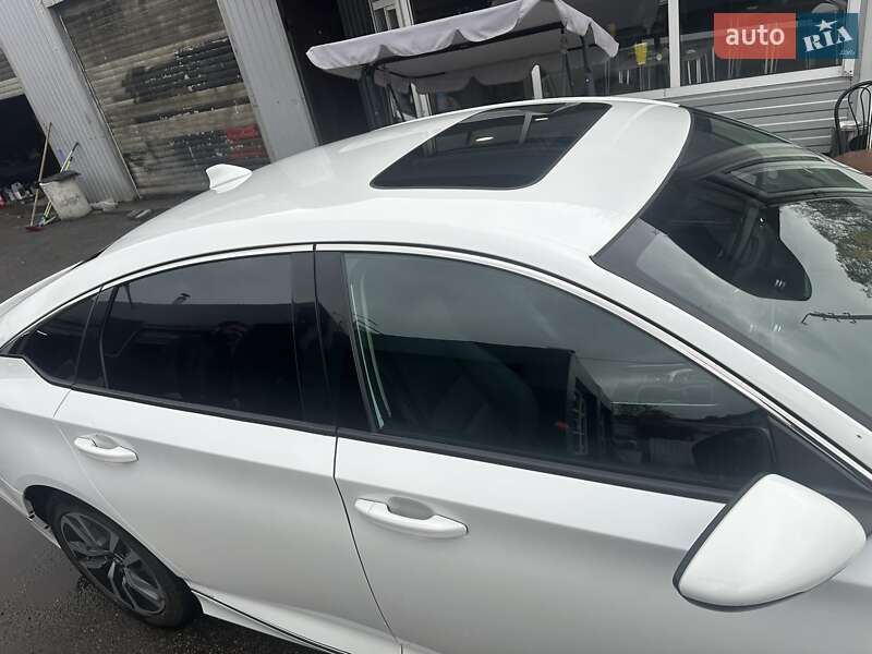 Седан Honda Accord 2018 в Киеве фото 59 Седан Honda Accord 2018 в Киеве