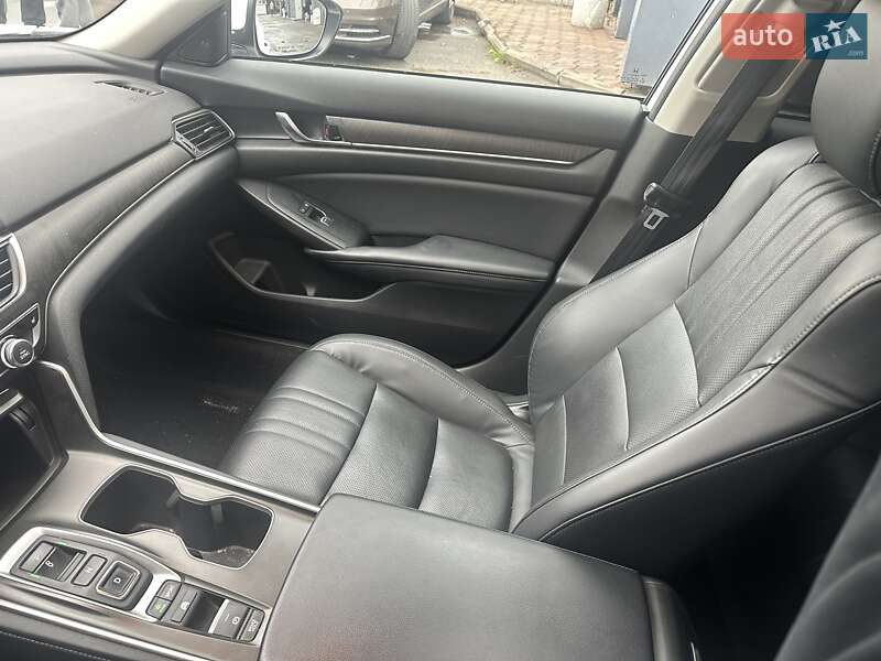 Седан Honda Accord 2018 в Киеве фото 71 Седан Honda Accord 2018 в Киеве