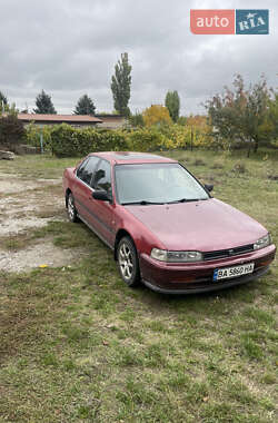 Седан Honda Accord 1993 в 