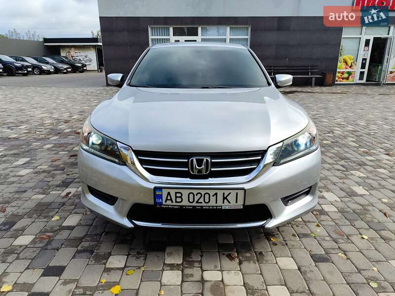 Седан Honda Accord 2013 в Тульчине