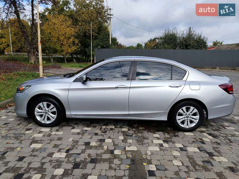 Седан Honda Accord 2013 в Тульчине