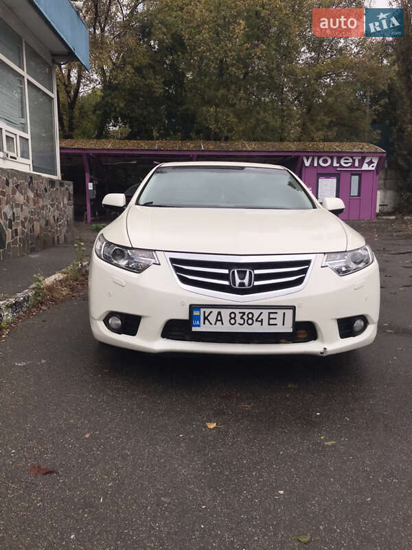 Седан Honda Accord 2011 в Киеве