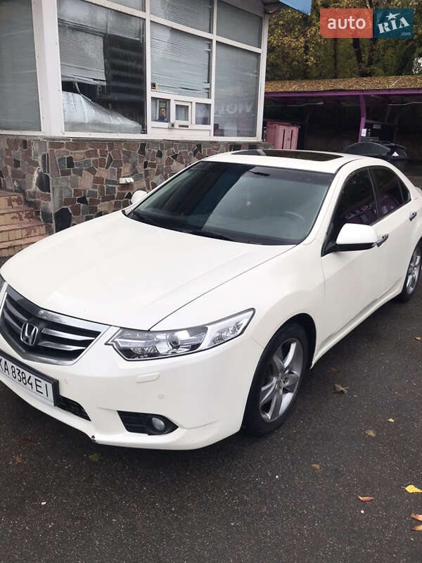 Седан Honda Accord 2011 в Киеве