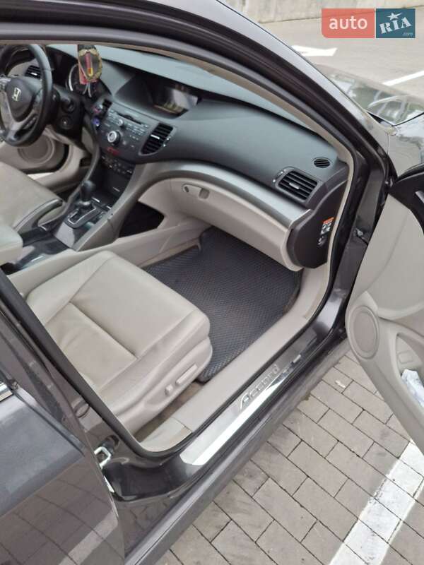 Седан Honda Accord 2008 в Первомайську