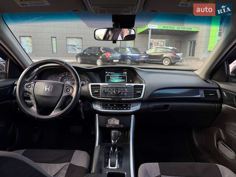 Седан Honda Accord 2015 в Кривому Розі