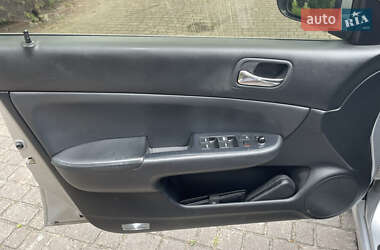 Седан Honda Accord 2003 в  фото 11 Седан Honda Accord 2003 в