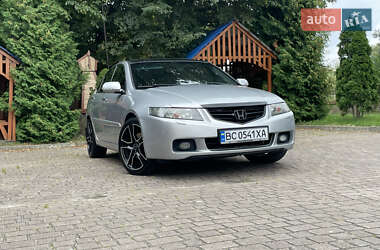 Седан Honda Accord 2003 в  фото 23 Седан Honda Accord 2003 в