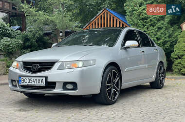 Седан Honda Accord 2003 в  фото 31 Седан Honda Accord 2003 в
