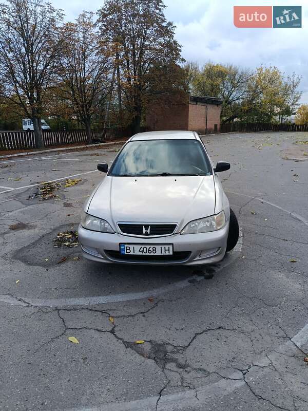 Седан Honda Accord 1999 в  фото Седан Honda Accord 1999 в