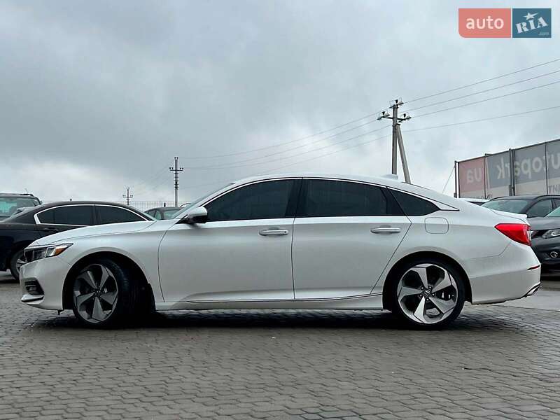 Седан Honda Accord 2018 в Львові