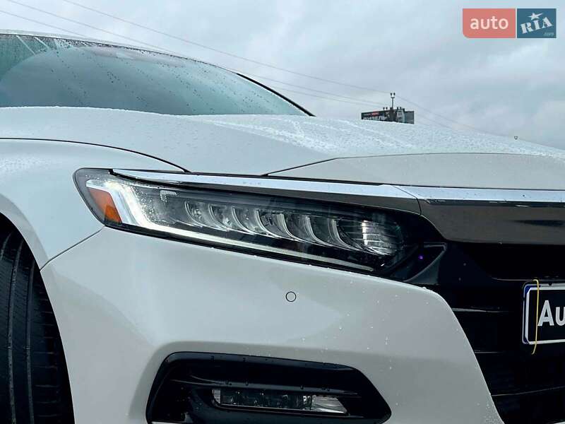 Седан Honda Accord 2018 в Львові