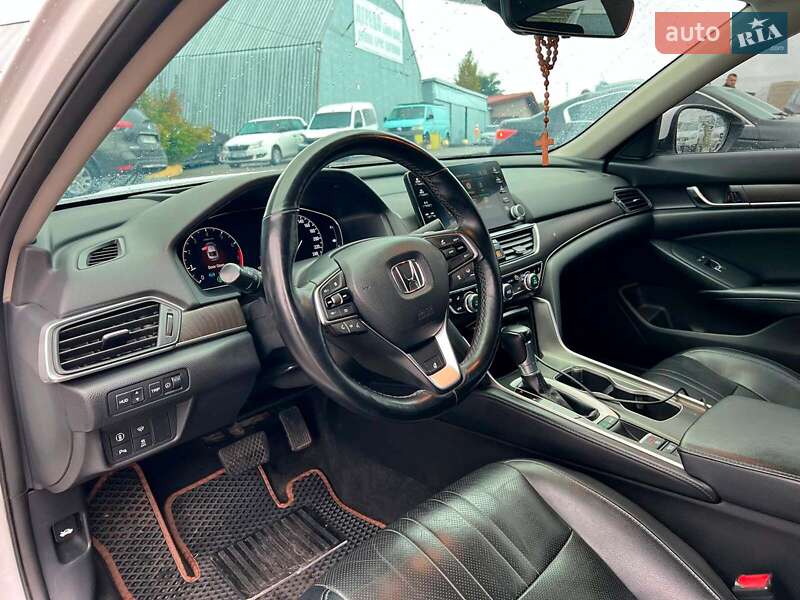 Седан Honda Accord 2018 в Львові