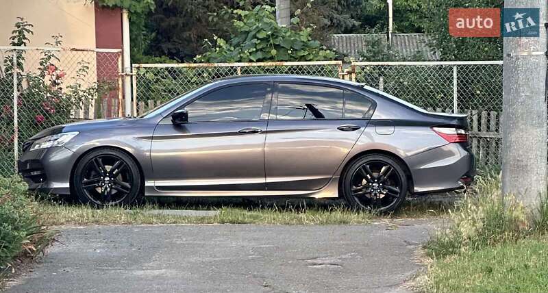 Седан Honda Accord 2015 в Вишневом