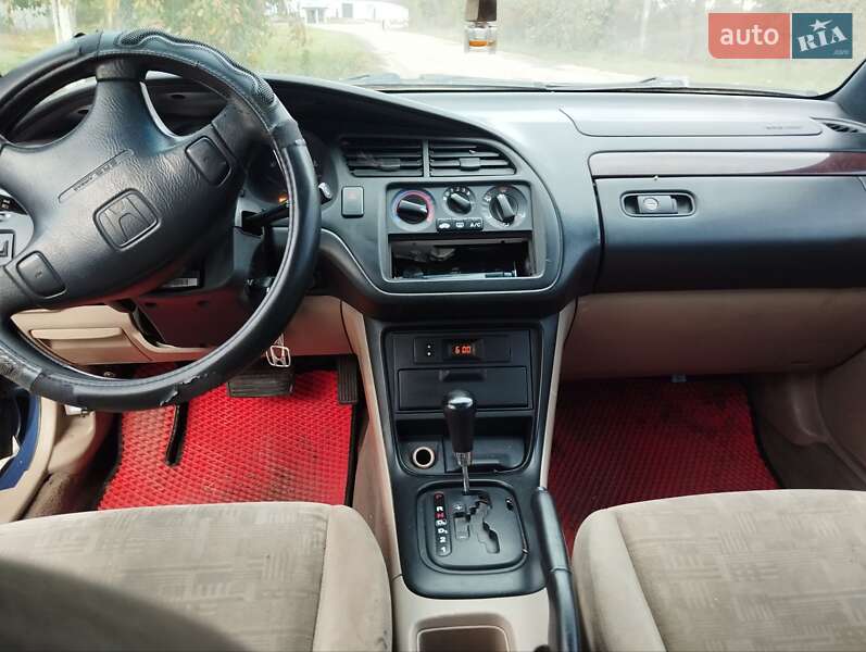 Седан Honda Accord 2000 в Бердичеве