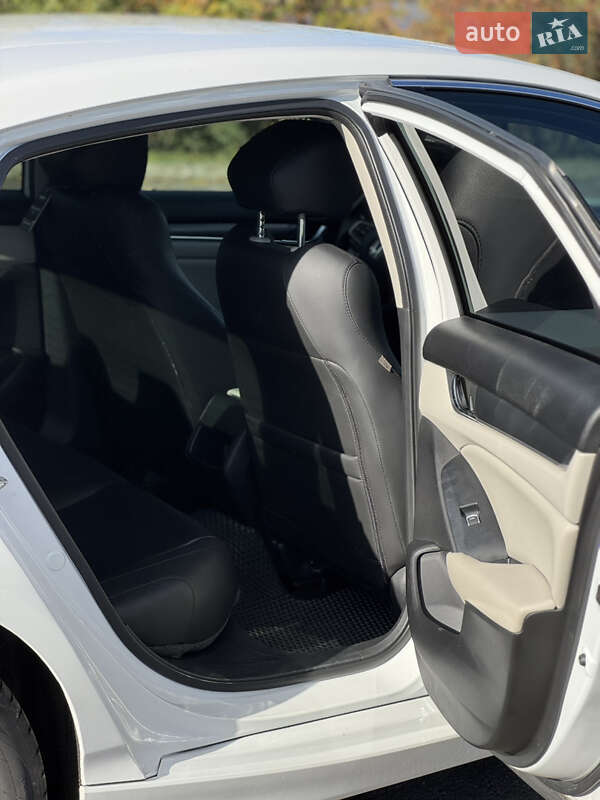 Седан Honda Accord 2018 в Кривом Роге